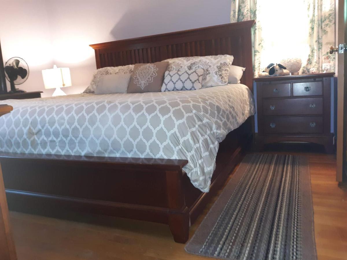 Quiet, Clean House W/ Steel Balls Bed & Breakfast ริชมอนด์ ภายนอก รูปภาพ